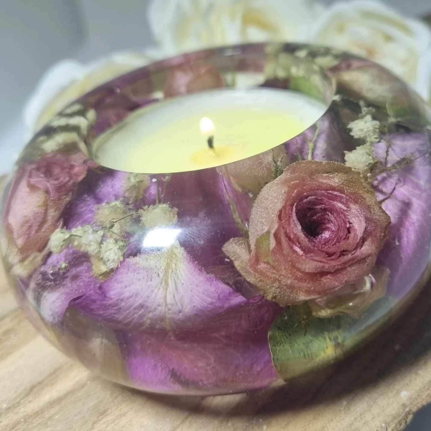 Resin Floral Tealight Holder - Image 4