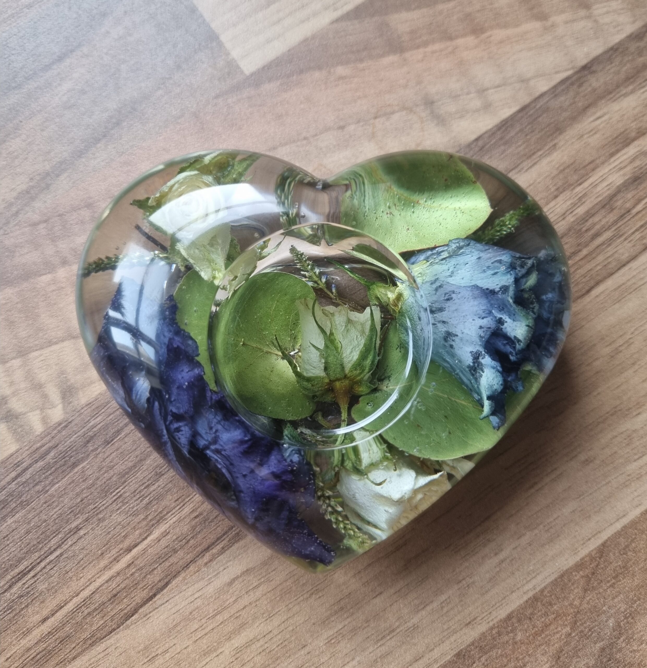 Heart shaped resin tealight | flower preservation